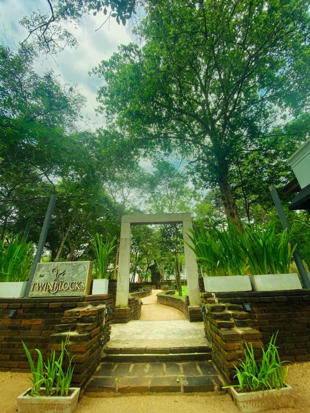 Twin Blocks Nature Resort Anuradhapura Eksteriør billede